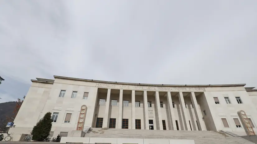Foto Zambello Lorenzo ANSA Generiche Alto Adige Bolzano Piazza del Tribunale
