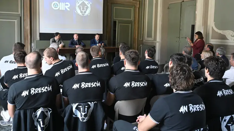 La presentazione della squadra a Mo.Ca. - Foto New Reporter Favretto © www.giornaledibrescia.it