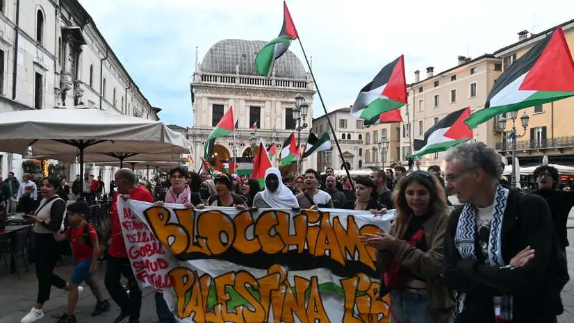 La manifestazione pro Pal a Brescia