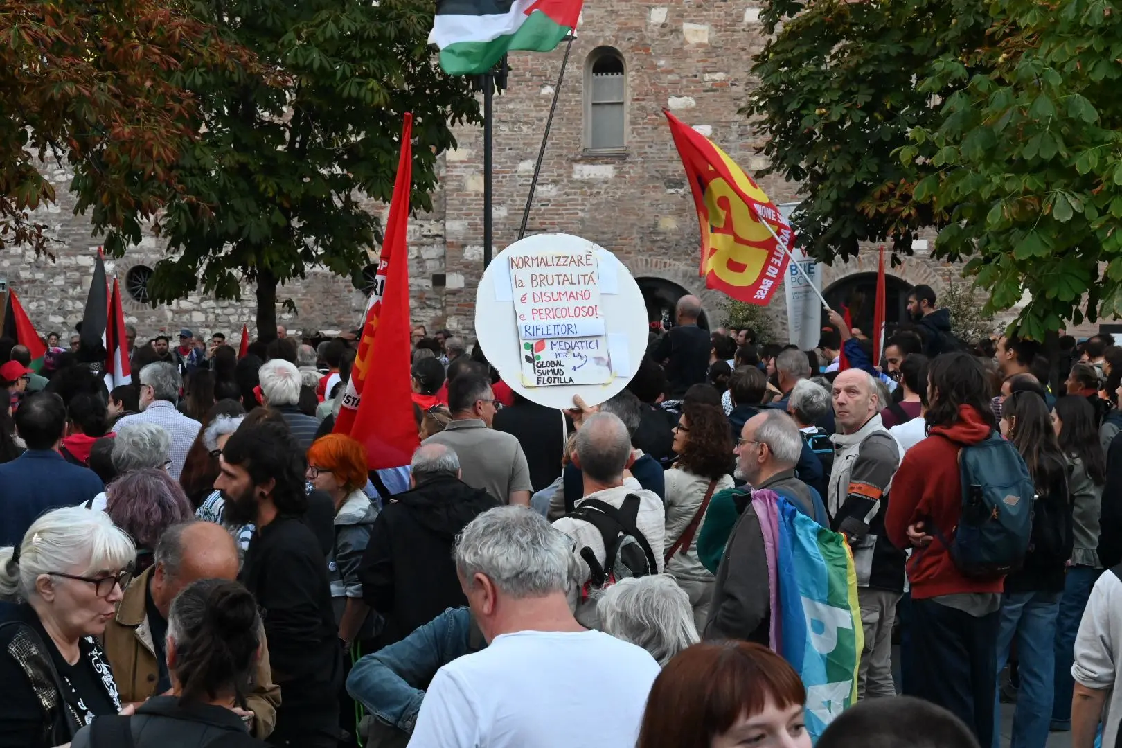 La manifestazione pro Pal a Brescia