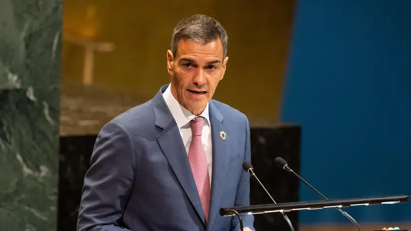 epa12398829 Spanish Prime Minister Spain Pedro Sanchez speaks during the High-Level International Conference for the Peaceful Settlement of the Question of Palestine and the Implementation of the Two-State Solution, at the United Nations (UN) headquarters in New York, New York, USA, 22 September 2025. The UN General Assembly's high-level week runs from 22 until 30 September. EPA/LEV RADIN