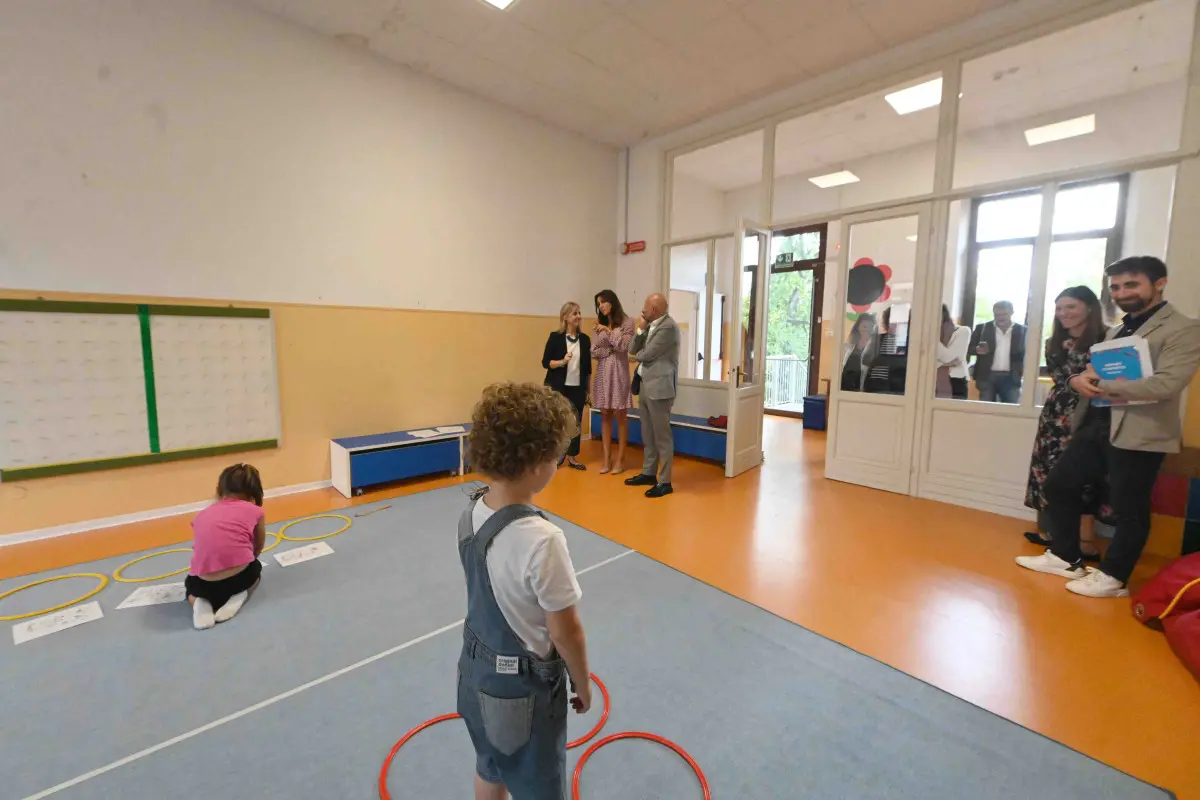 La visita dell'assessore regionale Lucchini alla scuola Audiofonetica