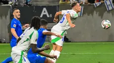 Il gol segnato da Frattesi nella sfida tra Israele e Italia del 9 settembre 2024 - Foto Epa/Tibor Illyes © www.giornaledibrescia.it