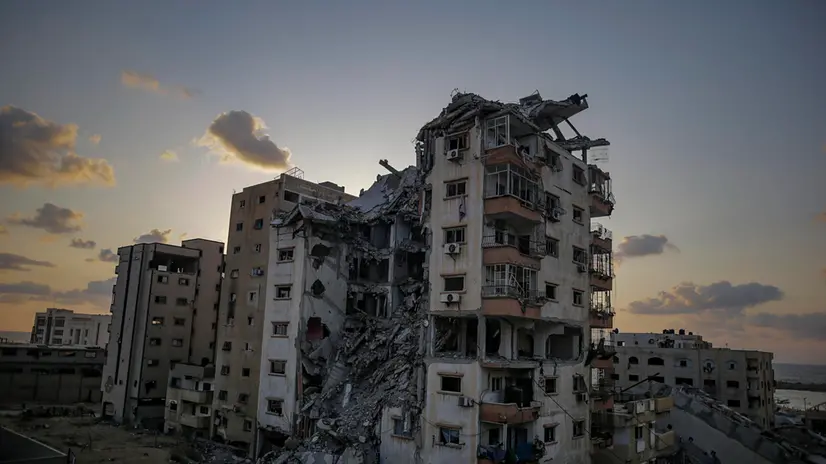 epa12405154 Destroyed houses in the west of Gaza during an Israeli military operation in Gaza City, Gaza Strip, 25 September 2025. More than 65,400 Palestinians have been killed in the Gaza Strip since October 2023, according to the Palestinian Ministry of Health, and about 1,200 Israelis have been killed since the launch of an Israeli military campaign in response to a cross-border attack by Hamas on 07 October 2023. EPA/MOHAMMED SABER