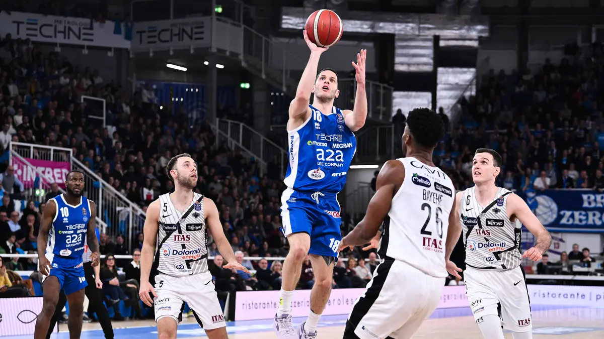 Germani-Trento al PalaLeonessa dell’11 gennaio 2025, qui il playmaker Nicola Ivanovic in azione - New Reporter © www.giornaledibrescia.it