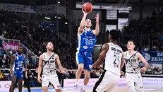 Germani-Trento al PalaLeonessa dell’11 gennaio 2025, qui il playmaker Nicola Ivanovic in azione - New Reporter © www.giornaledibrescia.it