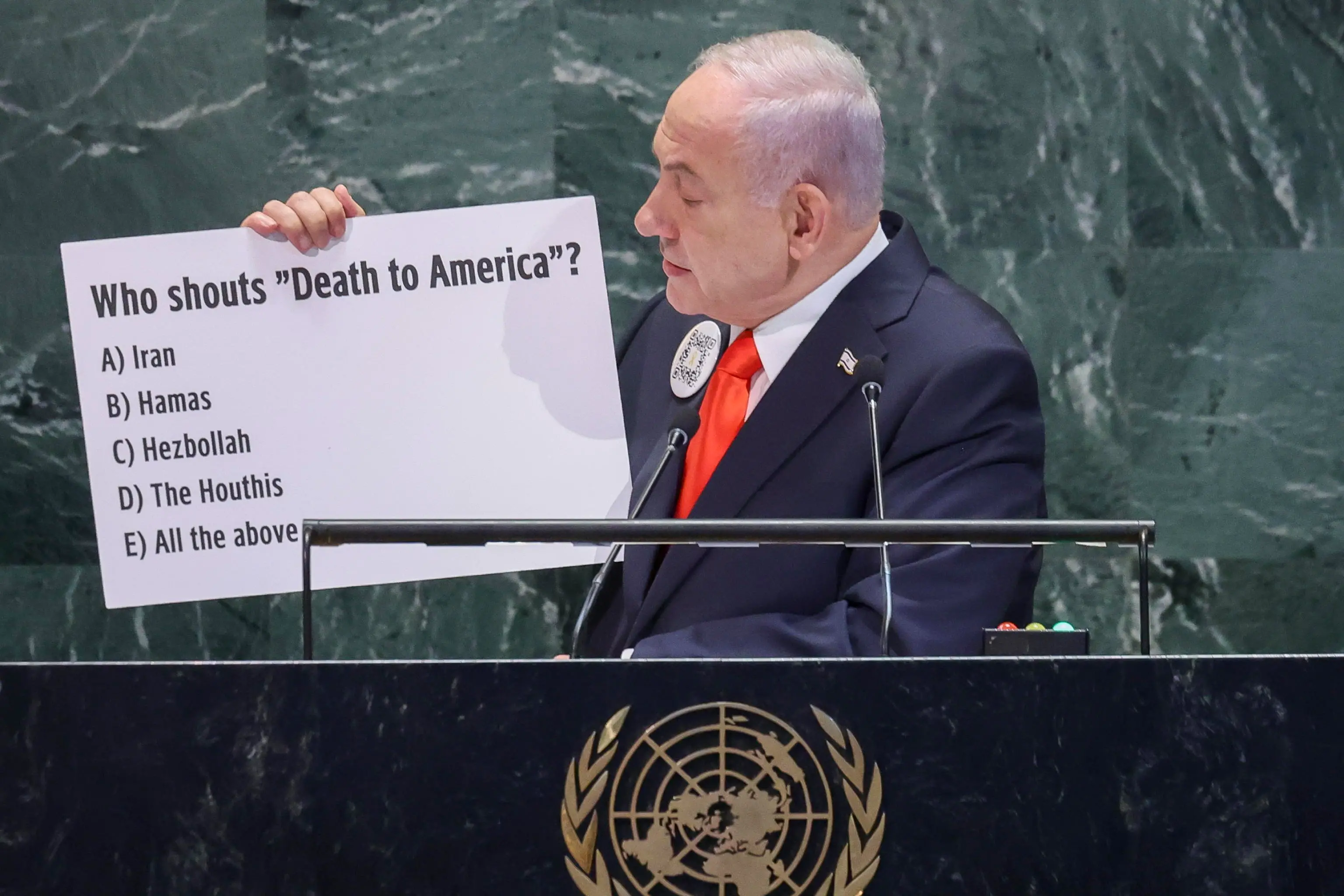 Il premier israeliano Benjamin Netanyahu intervenendo all'assemblea generale dell'Onu