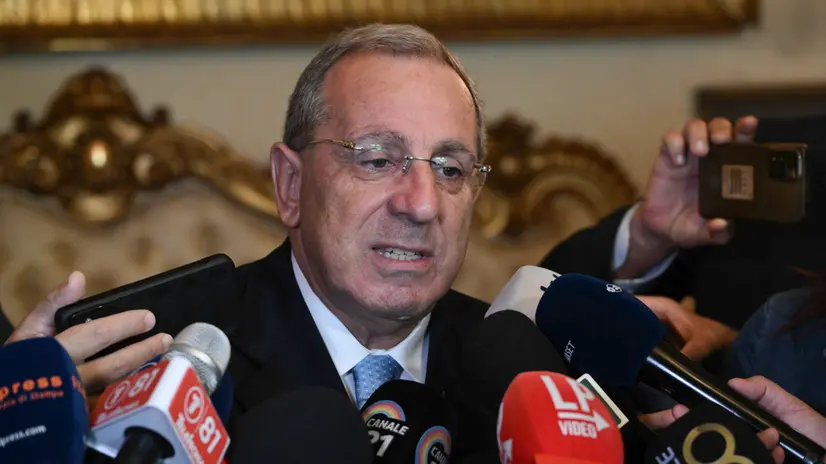 Il prefetto di Napoli, Michele di Bari, che oggi, con il sindaco di Napoli Gaetano Manfredi , ha presieduto il Comitato provinciale per l'ordine e la sicurezza pubblica che si è svolto dopo l'omicidio del minorenne avvenuto la scorsa notte in pieno centro a Napoli, 24 ottobre 2024. ANSA / CIRO FUSCO