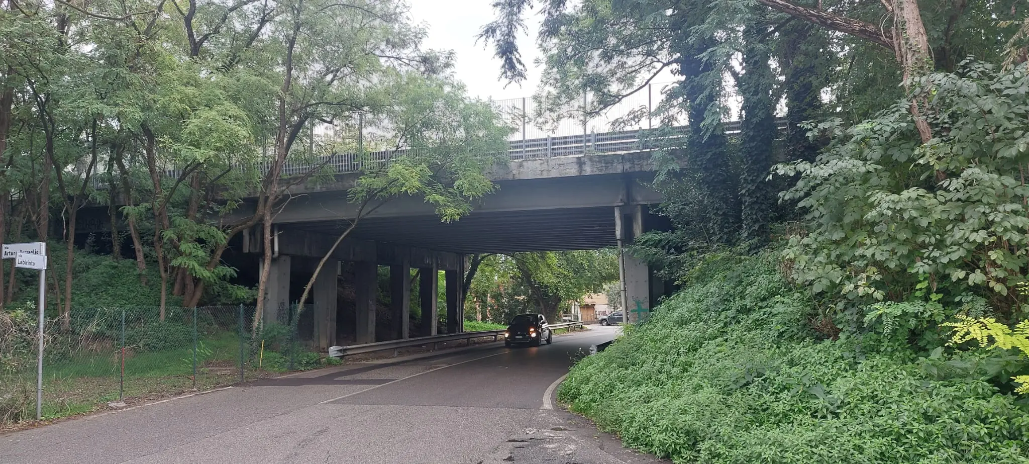 Il ponte di via Labirinto su via Cozzaglio