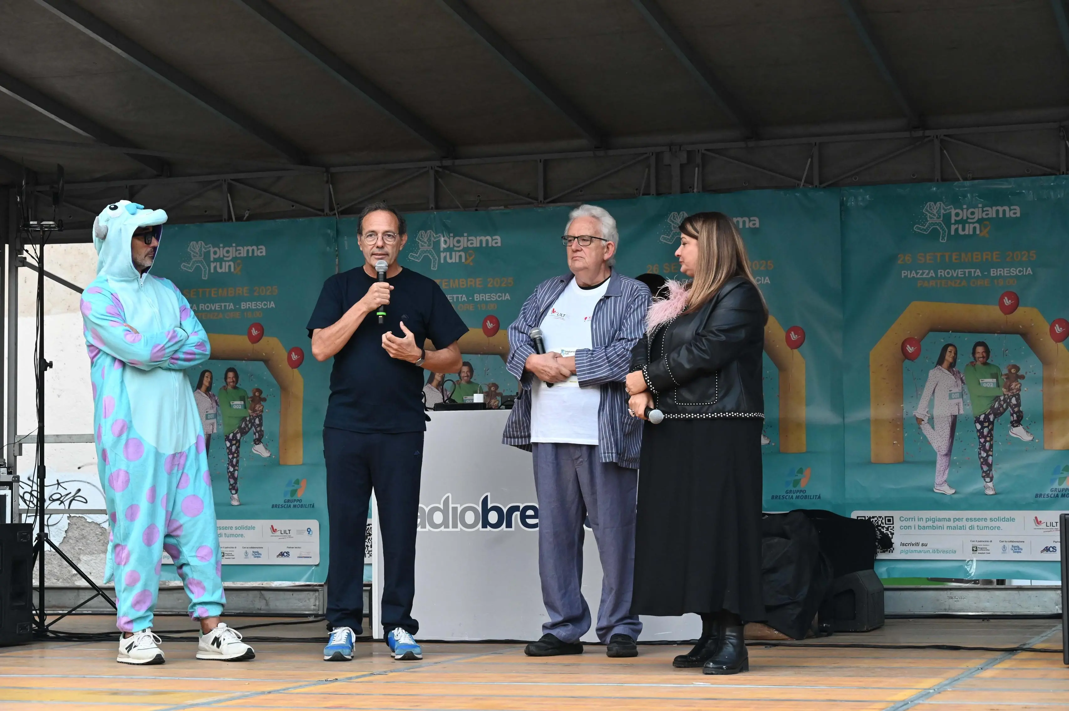 CRONACA BRESCIA PIGIAMA RUN LARGO FORMENTONE REDAZIONE CRONACA 26-09-2025 GABRIELE STRADA NEW EDEN GROUP