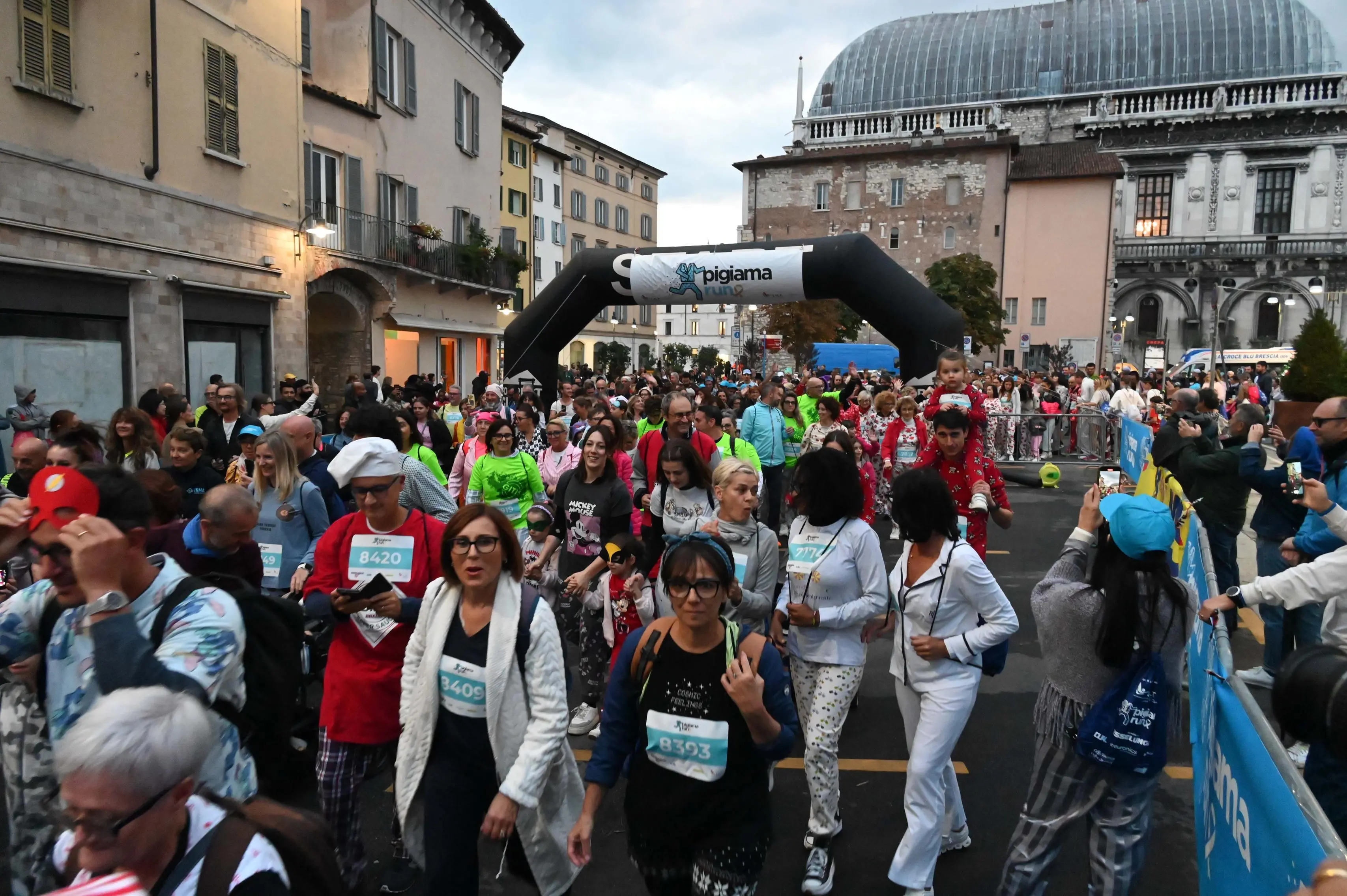 CRONACA BRESCIA PIGIAMA RUN LARGO FORMENTONE REDAZIONE CRONACA 26-09-2025 GABRIELE STRADA NEW EDEN GROUP