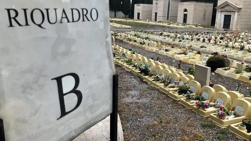 Vantiniano, le tombe dei bambini mai nati al cimitero monumentale - Foto © www.giornaledibrescia.it