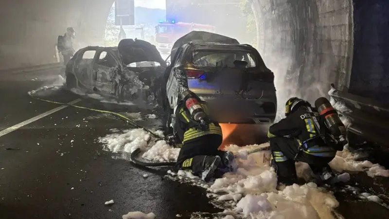 L'intervento dei Vigili del fuoco - Foto Vigili del Fuoco © www.giornaledibrescia.it