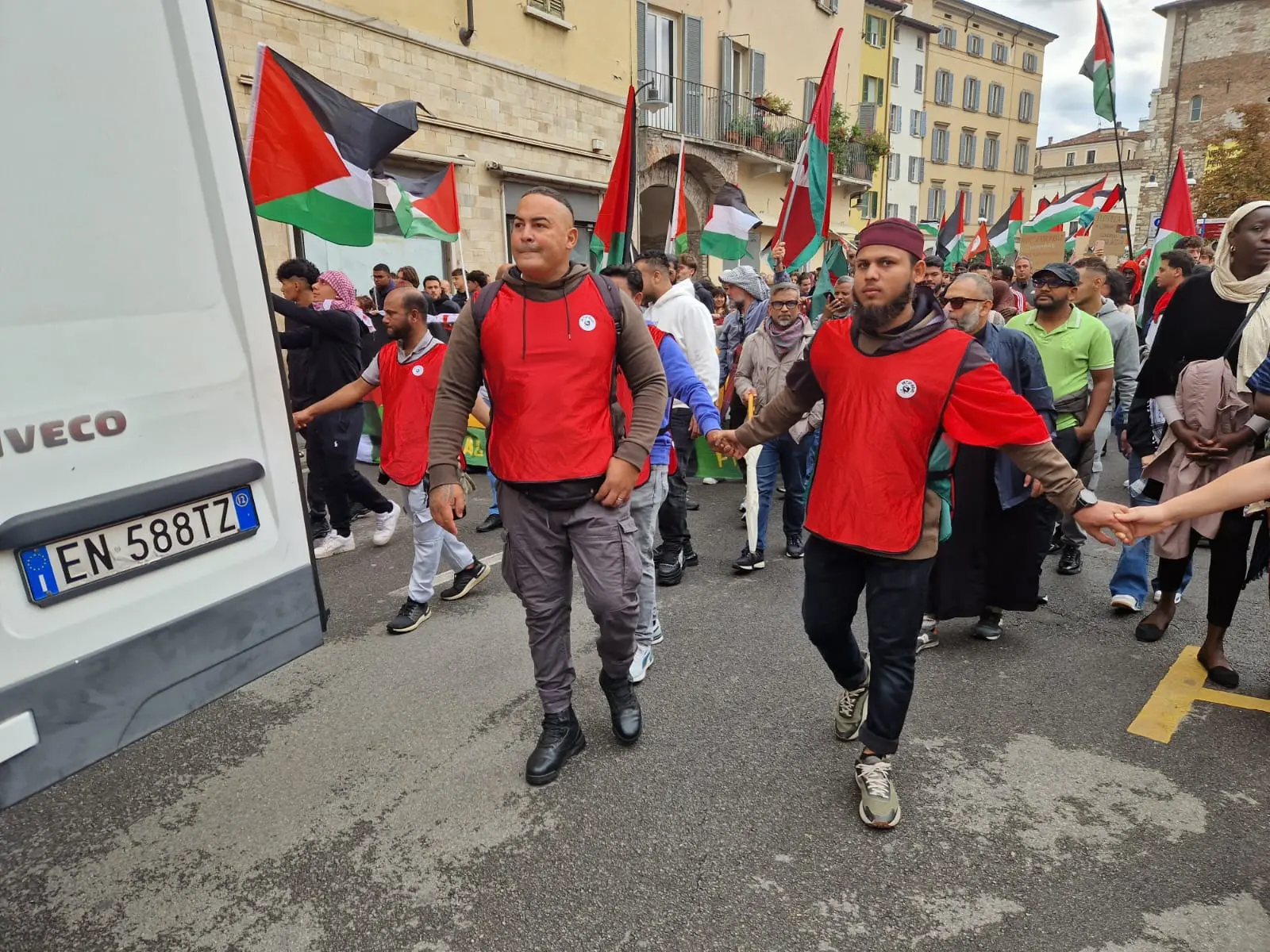 Il corteo ProPal a Brescia