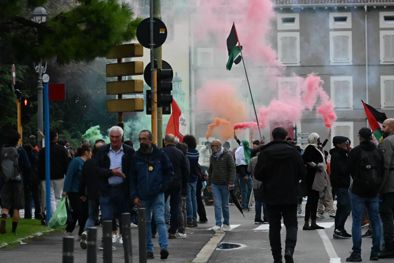 Il corteo ProPal a Brescia