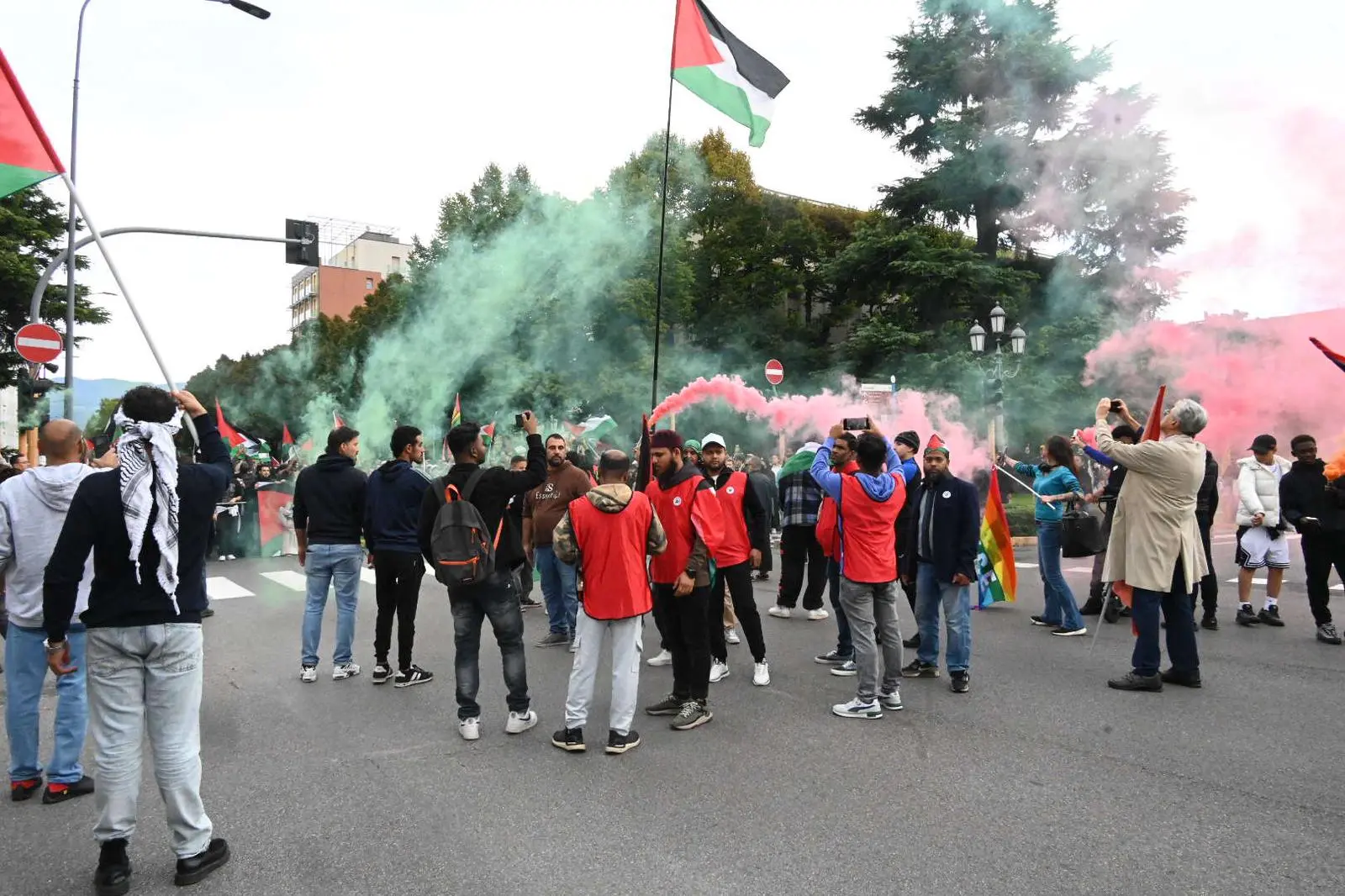 Il corteo ProPal a Brescia