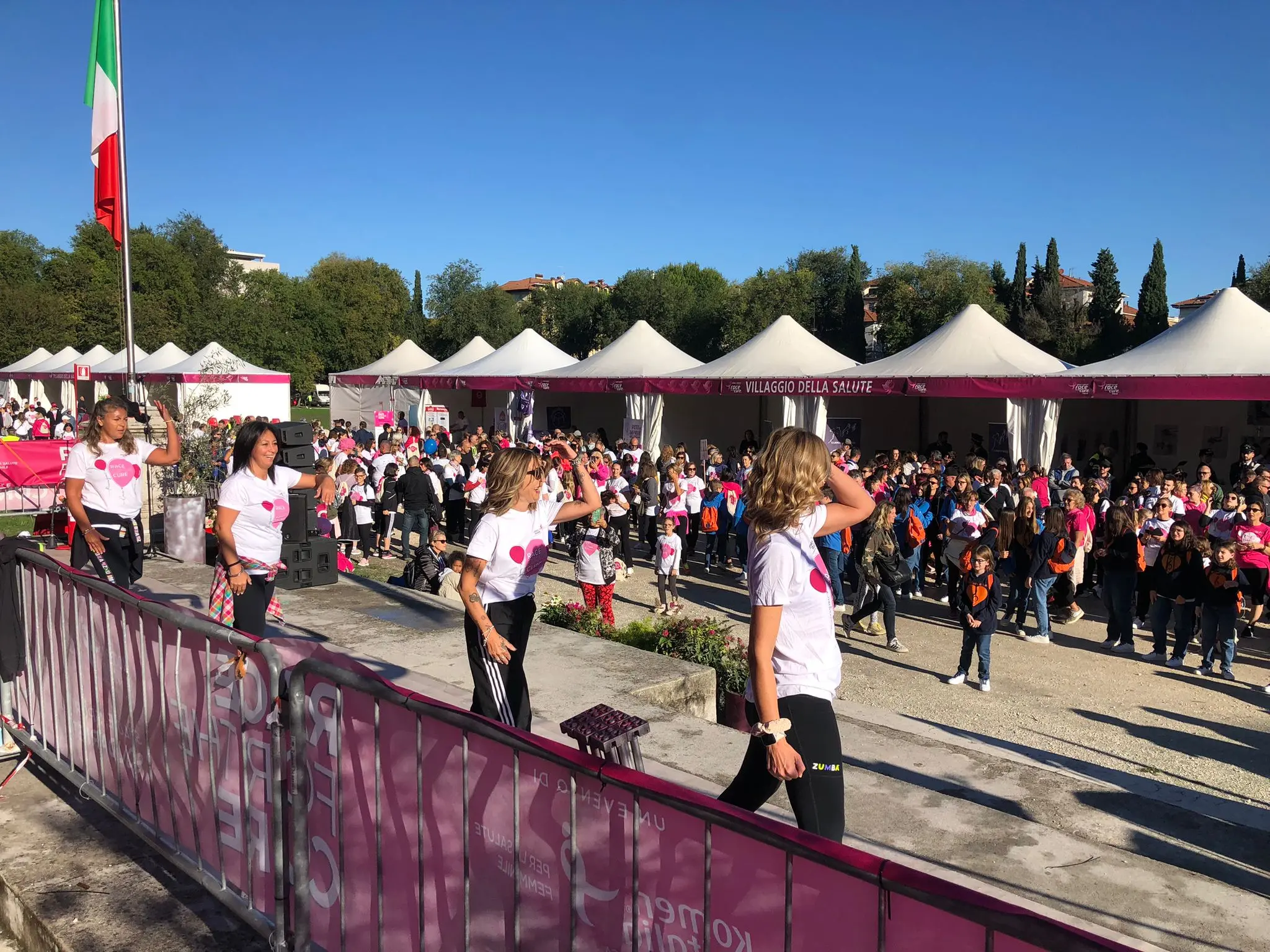 Domenica di corsa con la Race for the cure: le foto