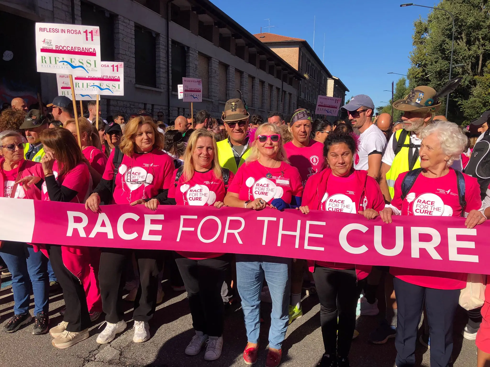 Domenica di corsa con la Race for the cure: le foto