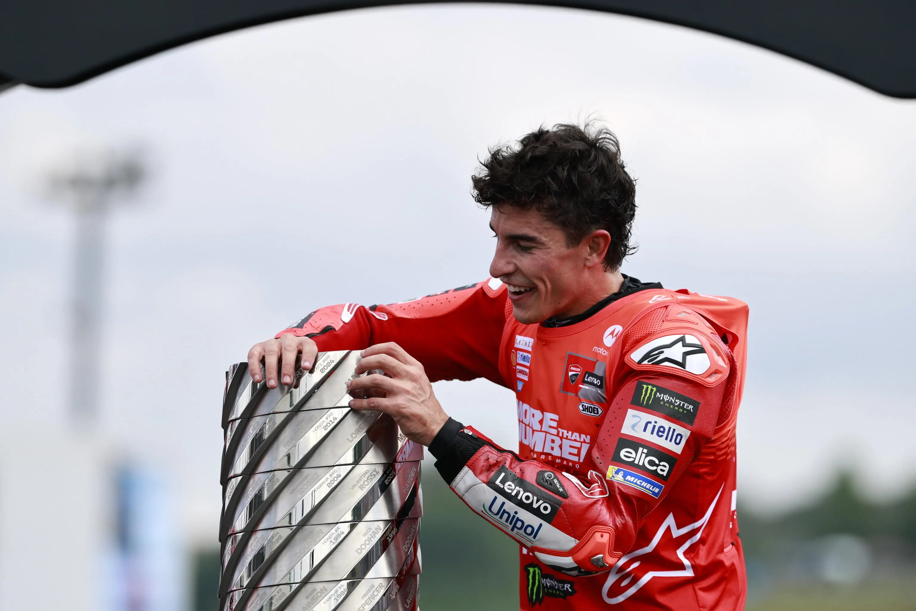 epa12412007 MotoGP Ducati Lenovo Team rider Marc Marquez of Spain celebrates his World Champion 2025 title after the race during the Motorcycling Grand Prix of Japan in Motegi, Tochigi Prefecture, northeastern Japan, 28 September 2025. EPA/FRANCK ROBICHON