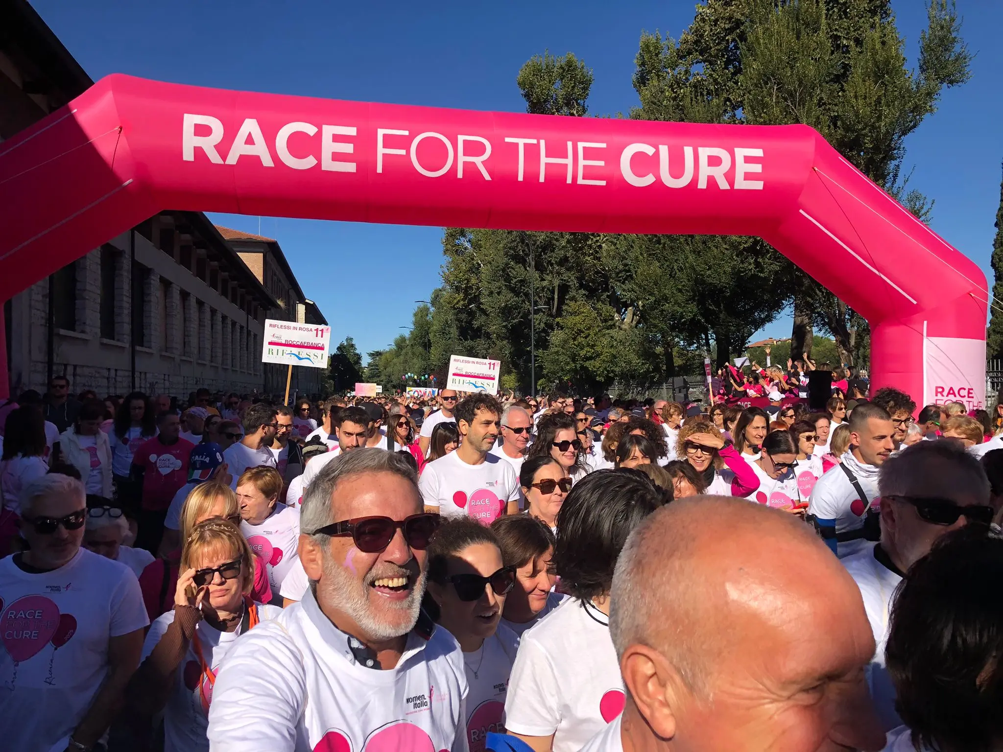 Domenica di corsa con la Race for the cure: le foto