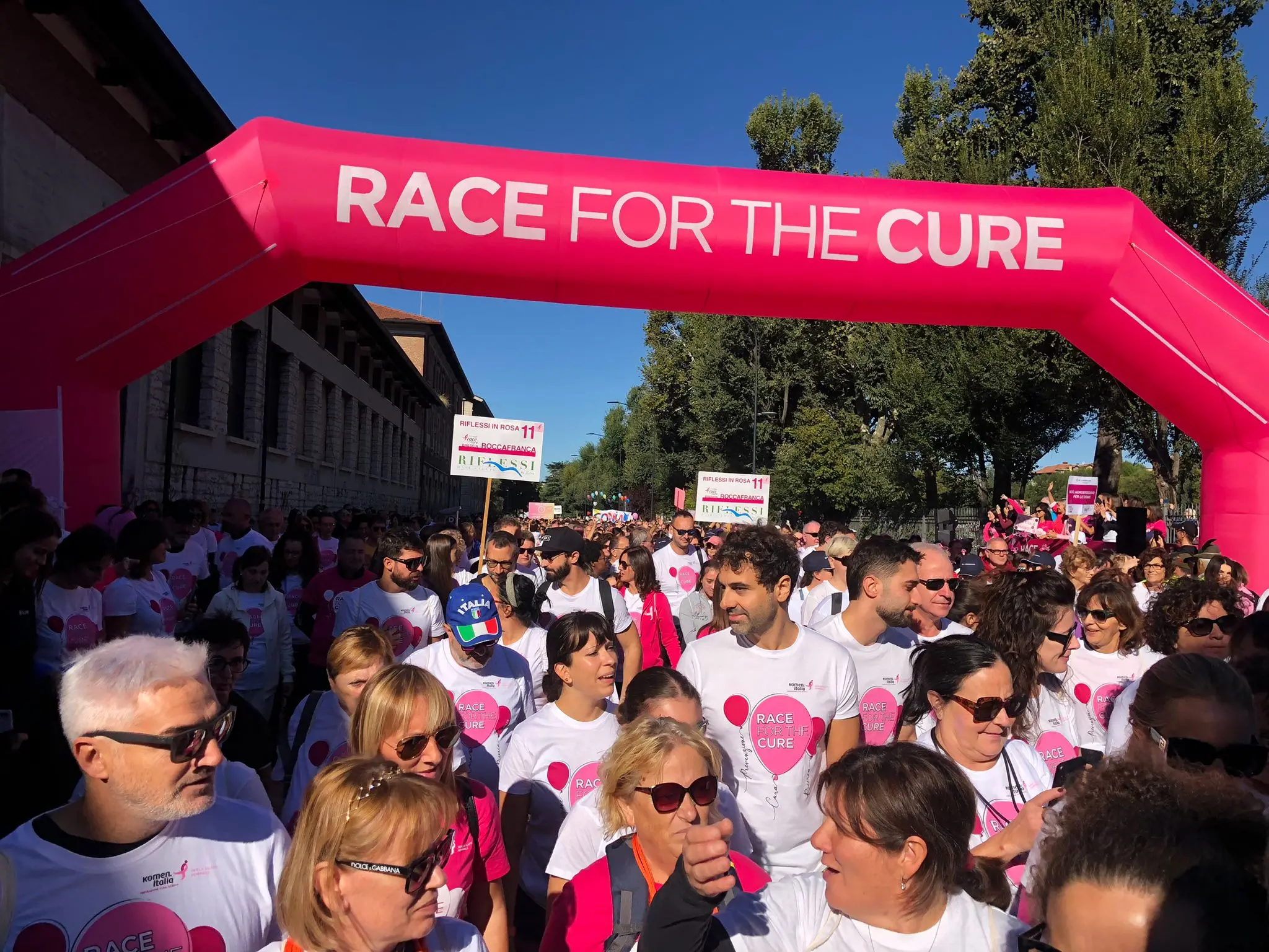 Domenica di corsa con la Race for the cure: le foto