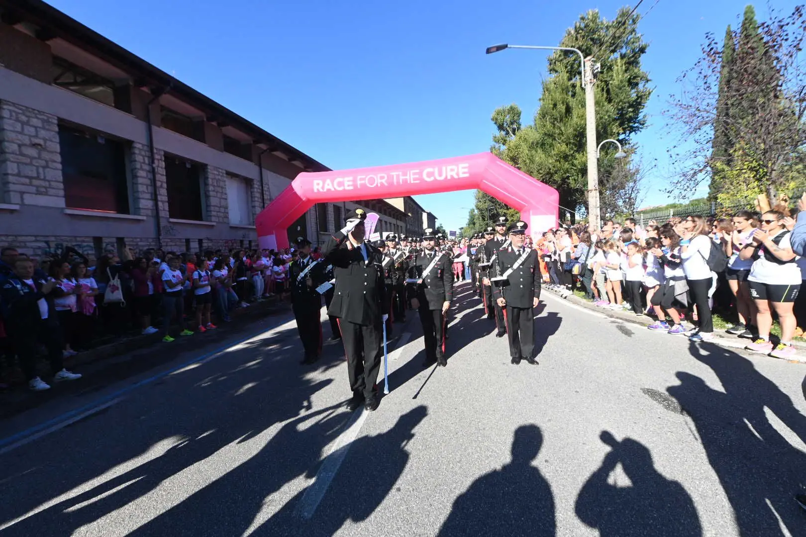 Domenica di corsa con la Race for the cure: le foto