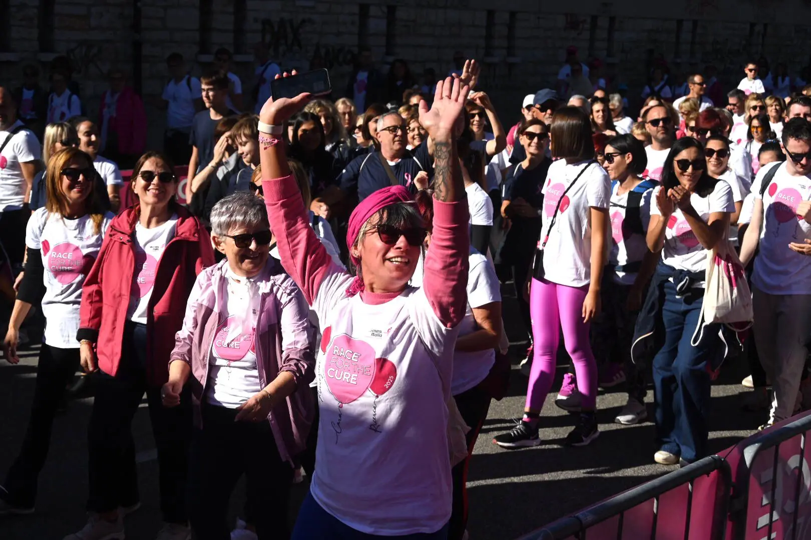 Domenica di corsa con la Race for the cure: le foto