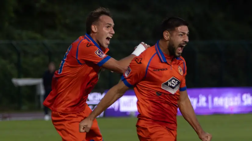 Bertoli esulta dopo il gol al Renate - Ufficio stampa Lumezzane