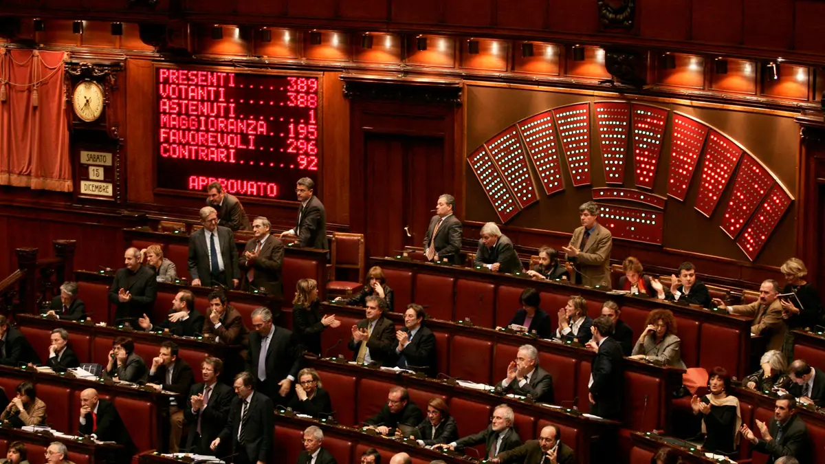 Il Tabellone della Camera dei Deputati con il voto dell'aula sulla legge Finanziaria (foto di archivio) - Ansa © www.giornaledibrescia.it