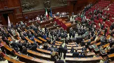L'emiciclo di Montecitorio dove siedono i deputati - Foto Ansa/Ufficio stampa Camera © www.giornaledibrescia.it