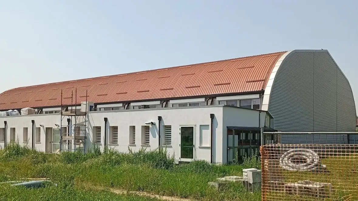 Manca poco alla conclusione dei lavori al palazzetto dello sport - © www.giornaledibrescia.it