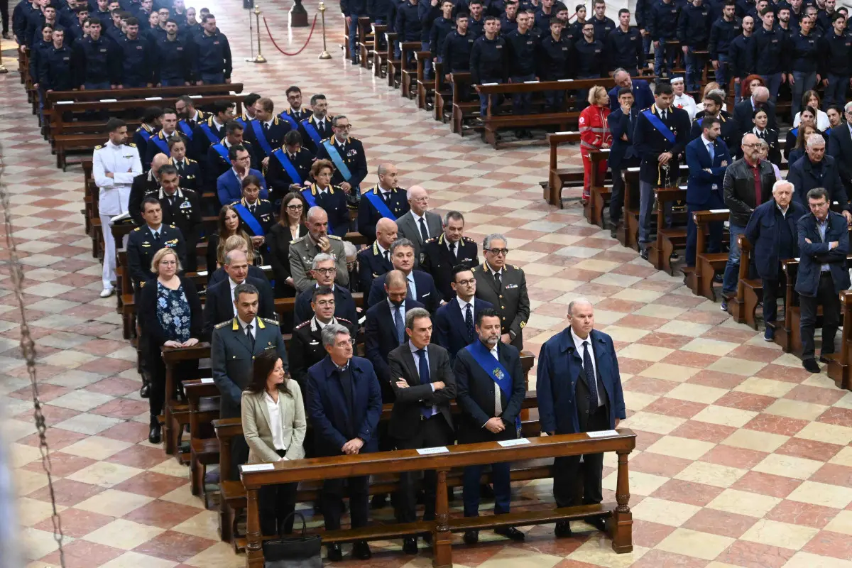 La messa celebrata dal vescovo per il patrono della Polizia San Michele Arcangelo