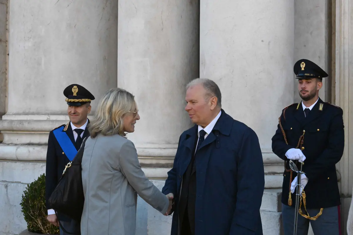 La messa celebrata dal vescovo per il patrono della Polizia San Michele Arcangelo