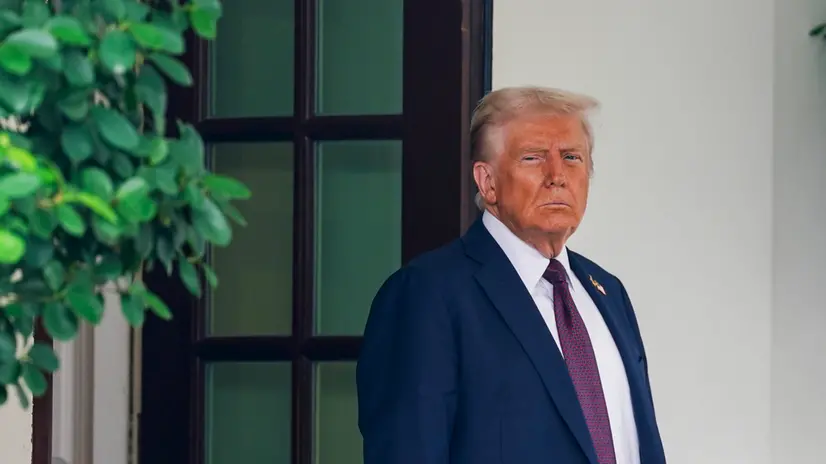 epa12414907 US President Donald Trump awaits the arrival of Prime Minister of Israel Benjamin Netanyahu at the West Wing of the White House in Washington, DC, USA, 29 September 2025. President Trump and Prime Minister Netanyahu are due to meet in the Oval Office to discuss the peace process in Gaza and then participate in a joint press conference. EPA/WILL OLIVER / POOL