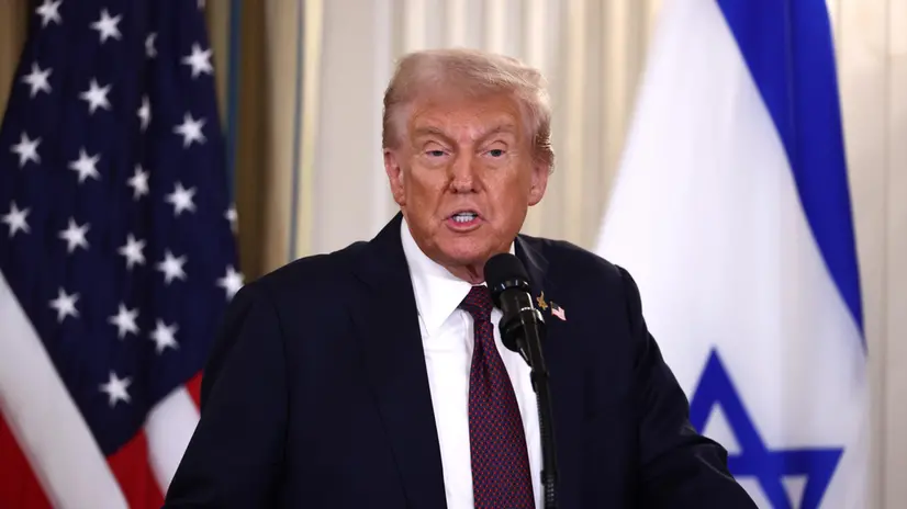 epa12415215 US President Donald Trump speaks at a press conference with Israeli Prime Minister Benjamin Netanyahu in the State Dining Room of the White House in Washington, DC, USA, 29 September 2025. In their meeting, Trump pressed Netanyahu to accept a peace deal to end Israel's on-going war in Gaza, and for Hamas to free their remaining hostages. EPA/JIM LO SCALZO / POOL