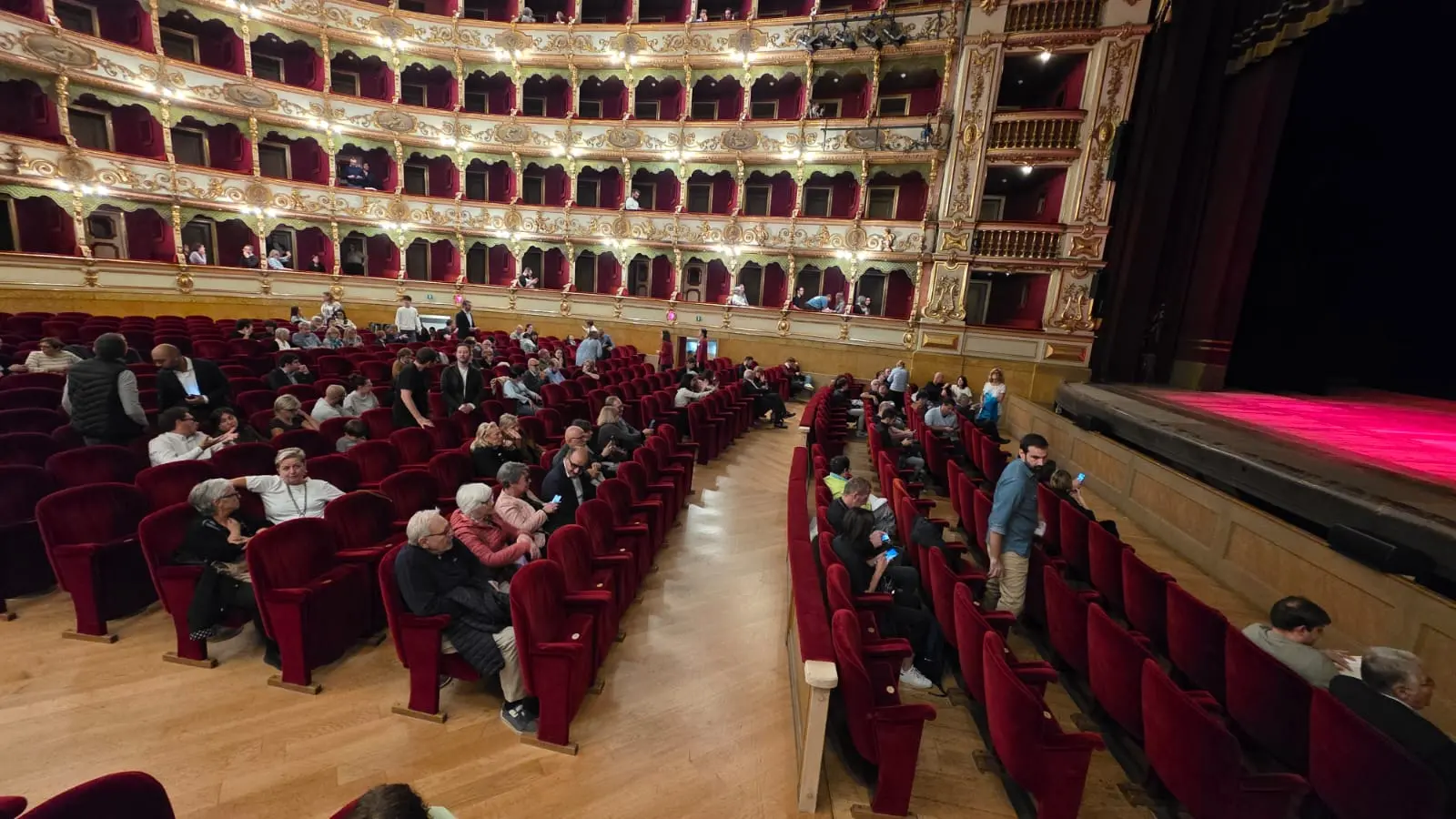 Il pubblico per Alessandro Barbero al Grande
