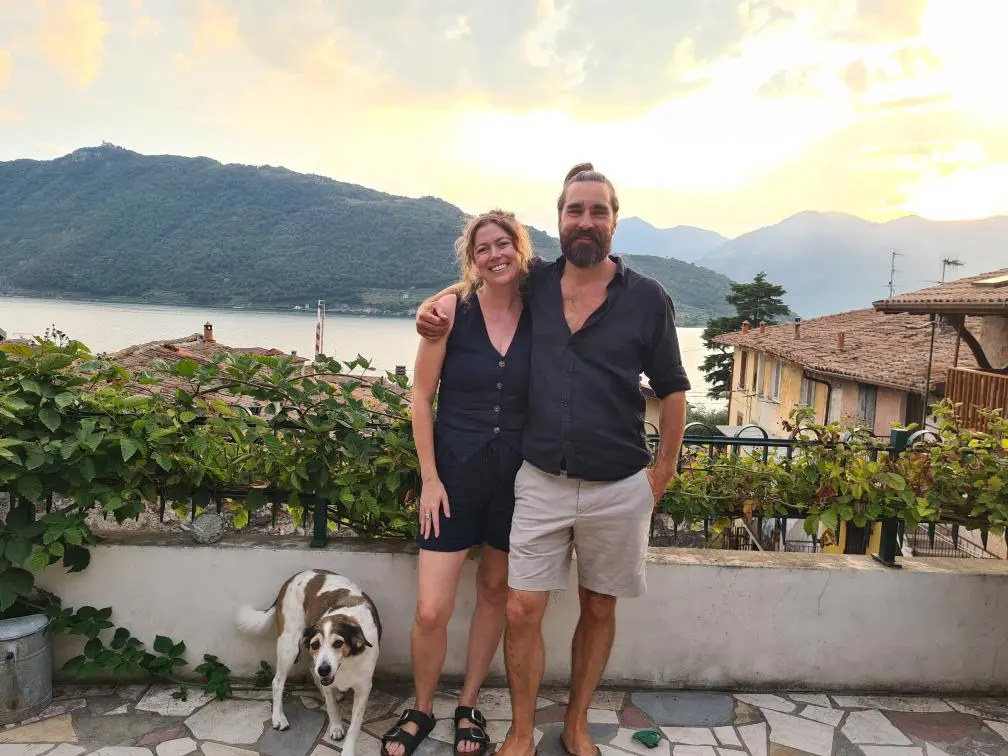 La coppia e la loro casa a Toline di Pisogne