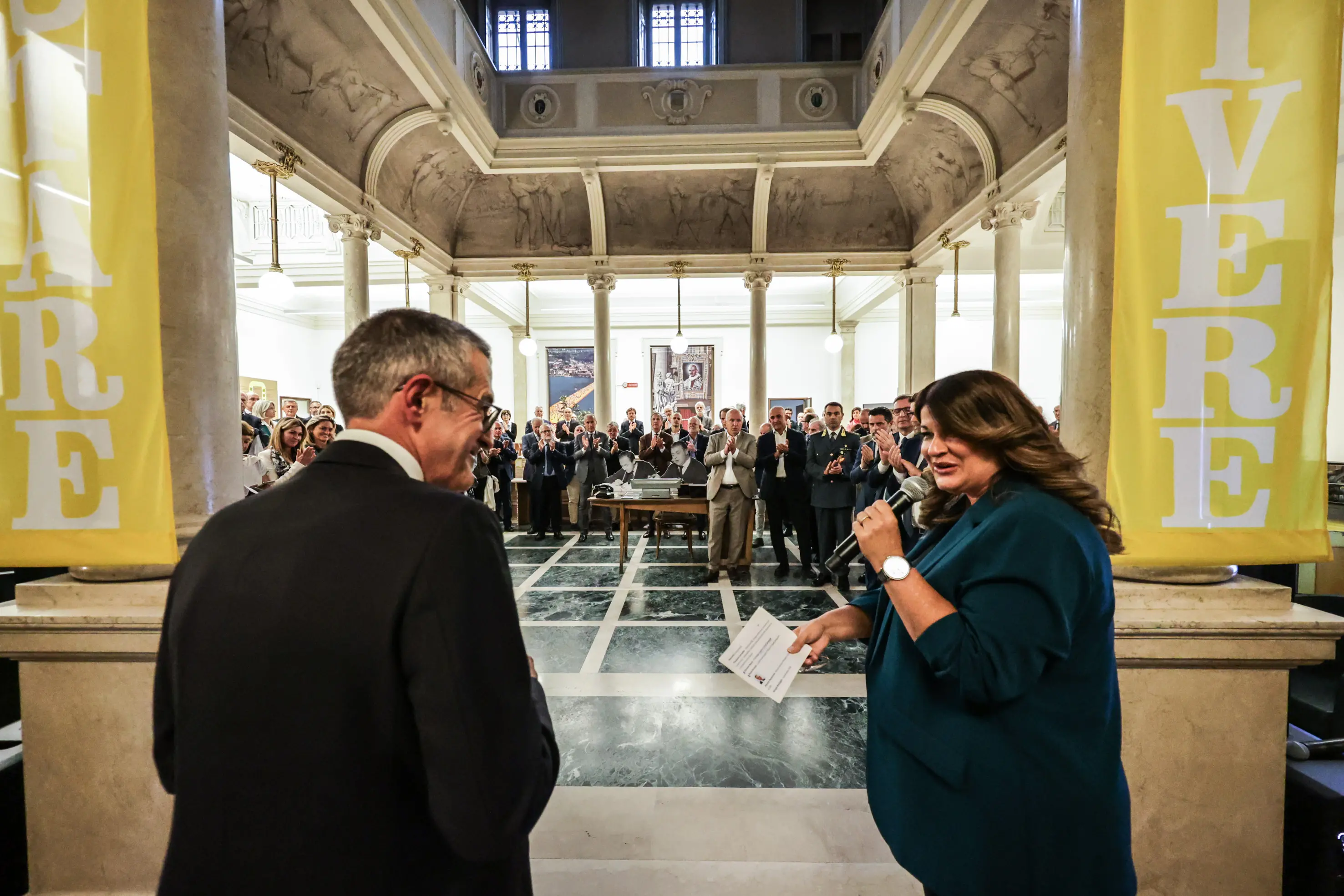 L'inaugurazione della mostra «Il Giornale di Brescia nella storia. 1945-2025. Sguardi su Brescia e sull'Italia»