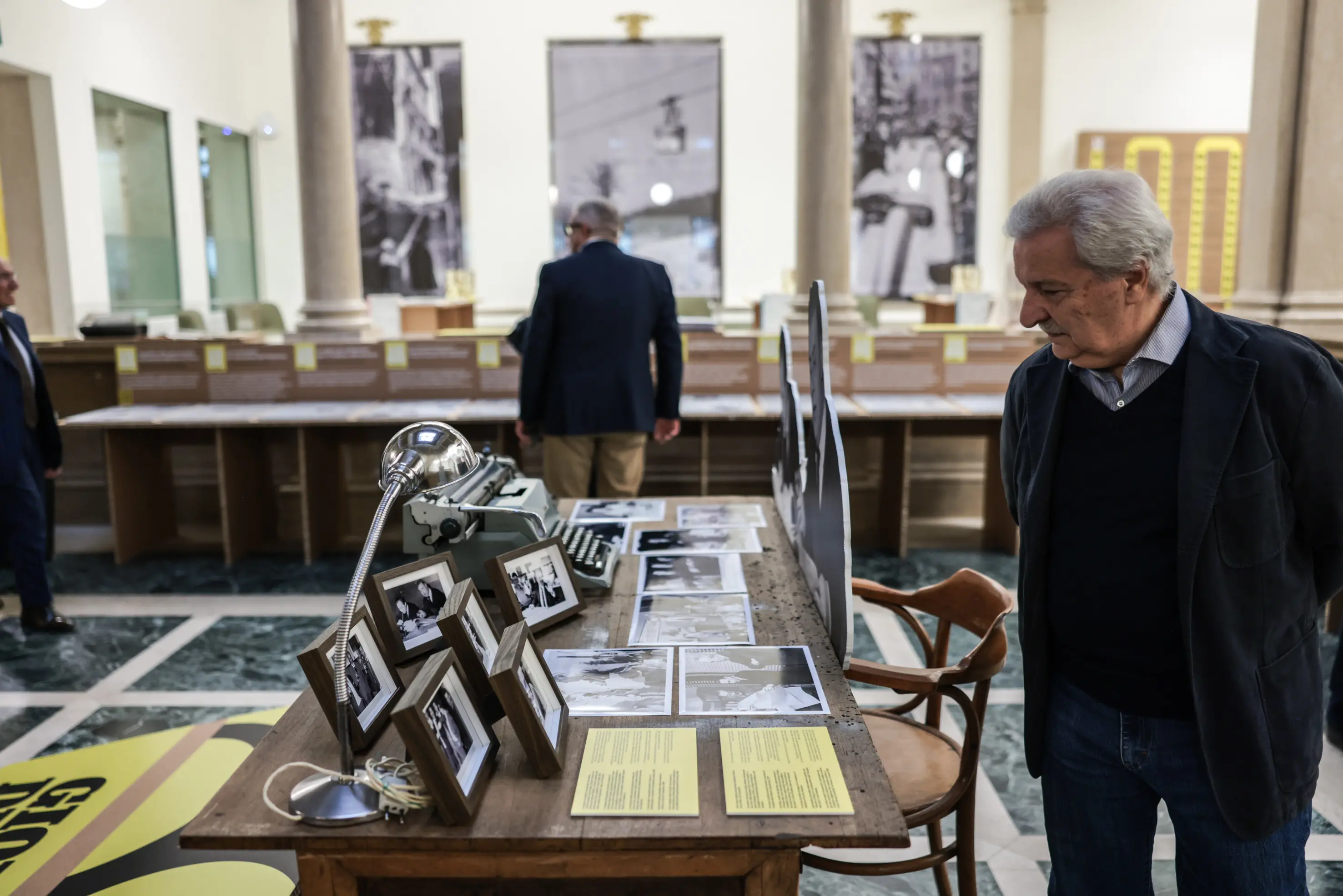 «Sguardi su Brescia e sull'Italia»: l'allestimento che racconta 80 anni di GdB