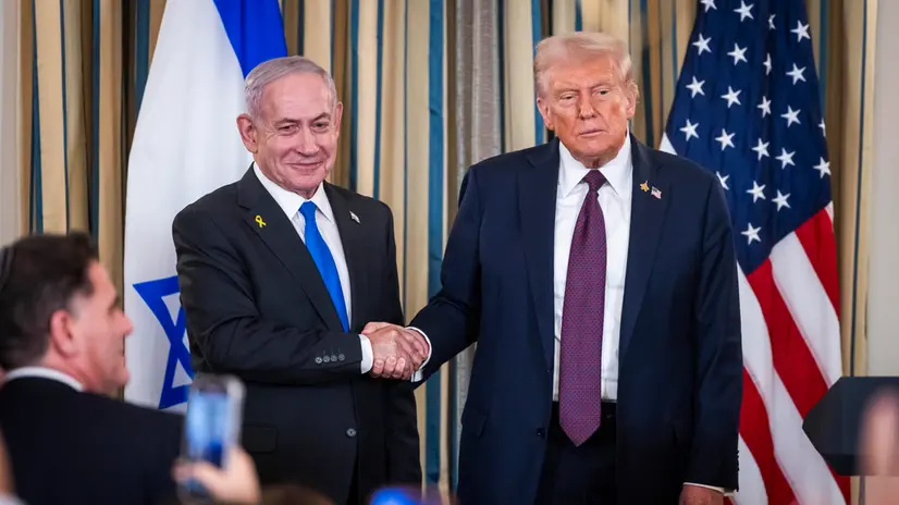 Il primi ministro israeliano Benjamin Netanyahu e il presidente Usa Donald Trump - Foto Epa/Jim Lo Scalzo © www.giornaledibrescia.it