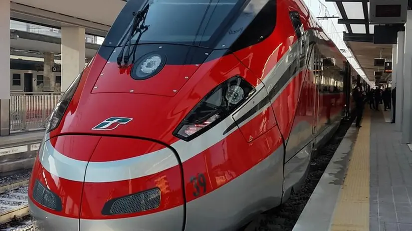 Un Frecciarossa della linea Brescia-Verona