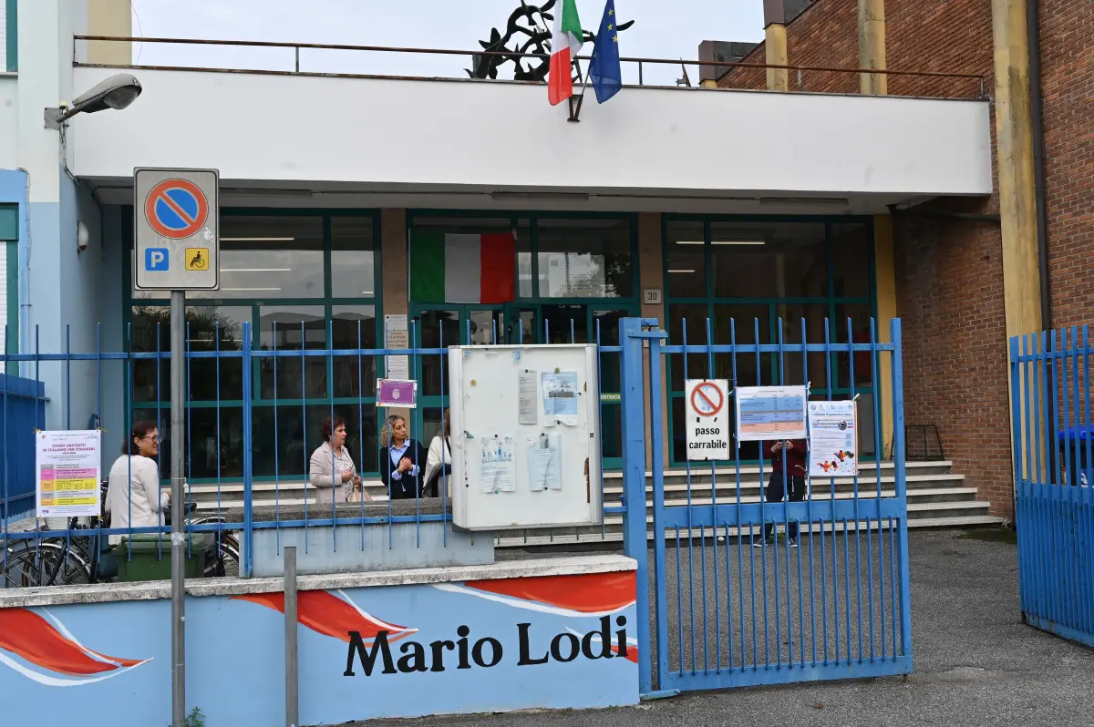 CRONACA BRESCIA SCUOLA PRIMARIA TORRICELLA CERIMONIA INTITOLAZIONE A MARIO LODI REDAZIONE CRONACA 30-09-2025 GABRIELE STRADA NEW EDEN GROUP