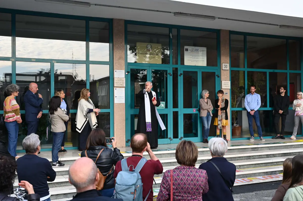CRONACA BRESCIA SCUOLA PRIMARIA TORRICELLA CERIMONIA INTITOLAZIONE A MARIO LODI REDAZIONE CRONACA 30-09-2025 GABRIELE STRADA NEW EDEN GROUP