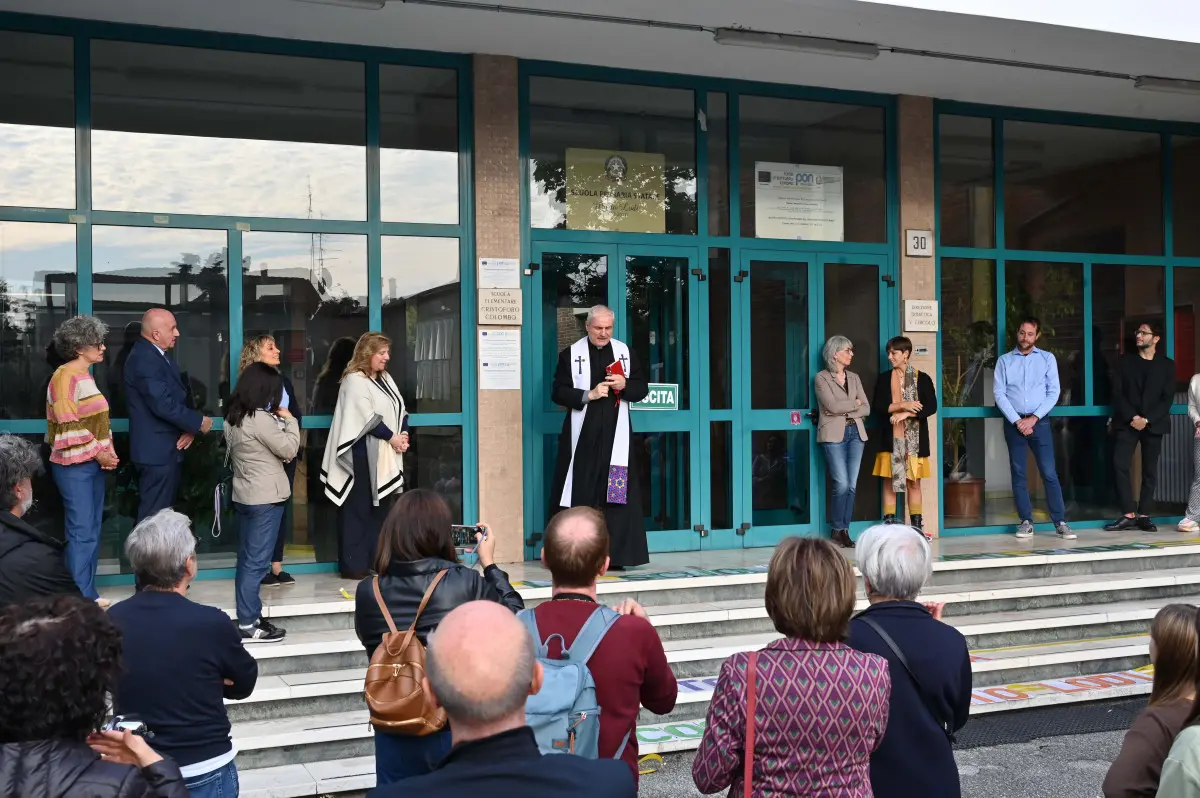 CRONACA BRESCIA SCUOLA PRIMARIA TORRICELLA CERIMONIA INTITOLAZIONE A MARIO LODI REDAZIONE CRONACA 30-09-2025 GABRIELE STRADA NEW EDEN GROUP
