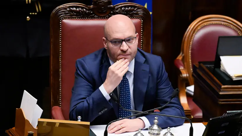 Il presidente della Camera dei Deputati, Lorenzo Fontana, durante le comunicazioni del ministro Foti alla Camera sulla revisione del PNRR, Roma, 1 ottobre 2025. ANSA/RICCARDO ANTIMIANI