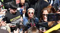 La tiktoker Rita De Crescenzo contestata alla manifestazione organizzata dal Movimento 5 Stelle ‘Basta soldi per le armi’ contro il piano di riarmo dell’Europa Roma, 05 aprile 2025 ANSA/FABIO CIMAGLIA