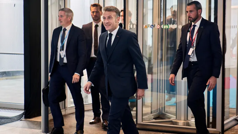 epa12423829 France's President Emmanuel Macron (C) arrives for the 7th meeting of the European Political Community (EPC) in Copenhagen, Denmark, 02 October 2025. The summit, bringing together leaders from across the continent, will focus on defense and support for Ukraine, the security situation in Europe, including economic security and migration. EPA/THOMAS TRAASDAHL DENMARK OUT