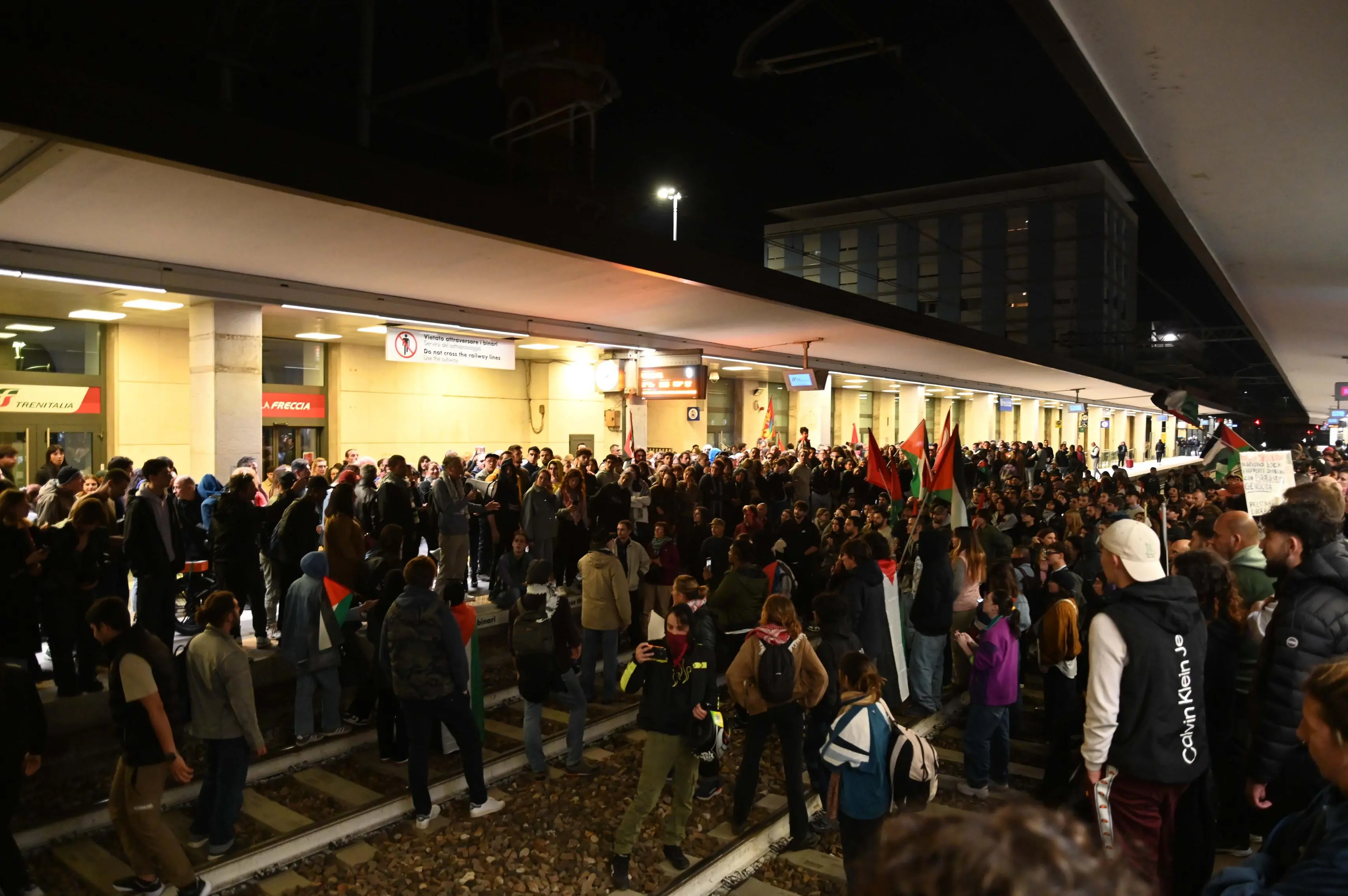 CRONACA BRESCIA CORTEO PRO PAL REDAZIONE CRONACA 02-10-2025 GABRIELE STRADA NEW EDEN GROUP