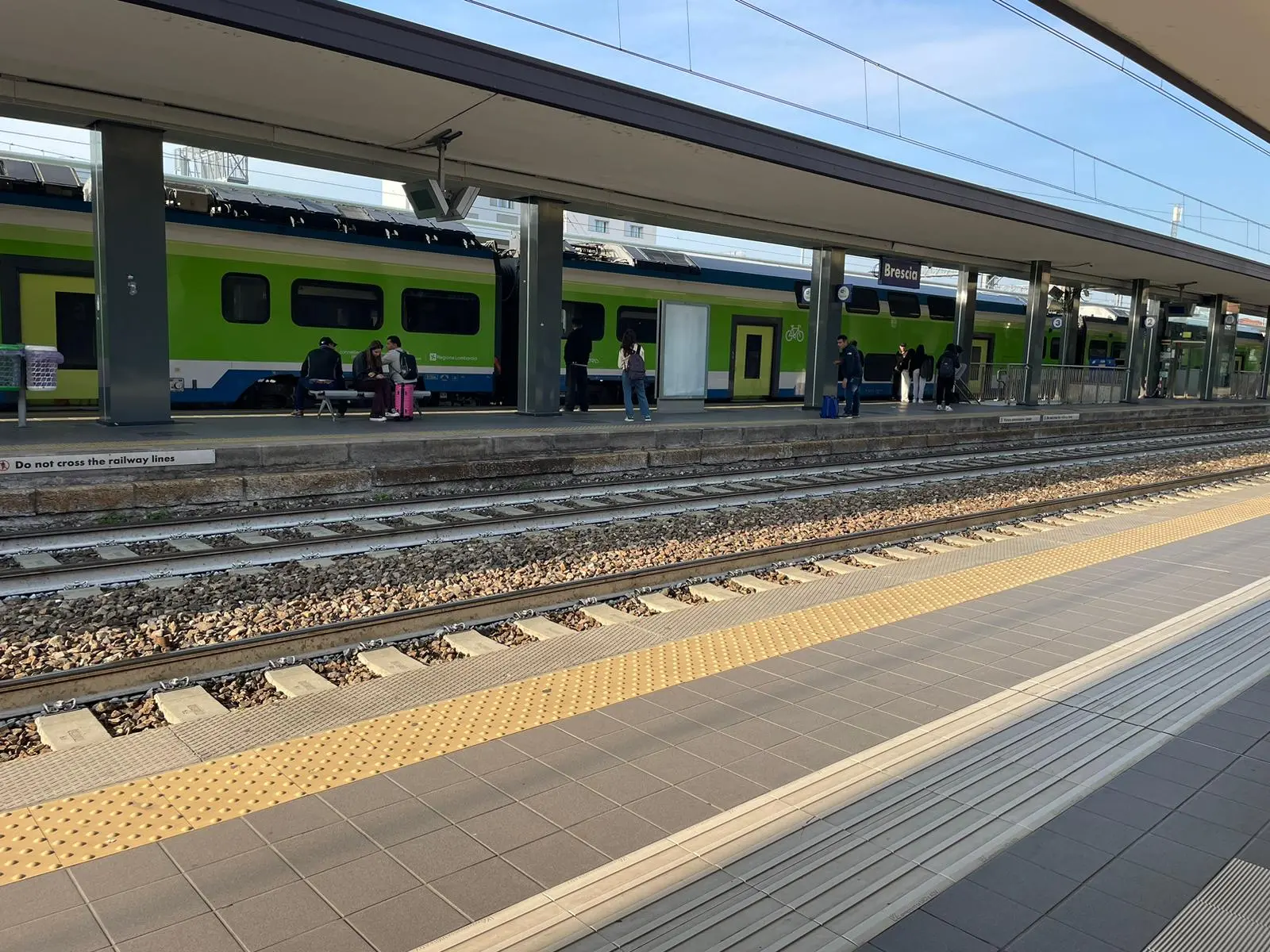 Sciopero 3 ottobre, stazione deserta e treni cancellati