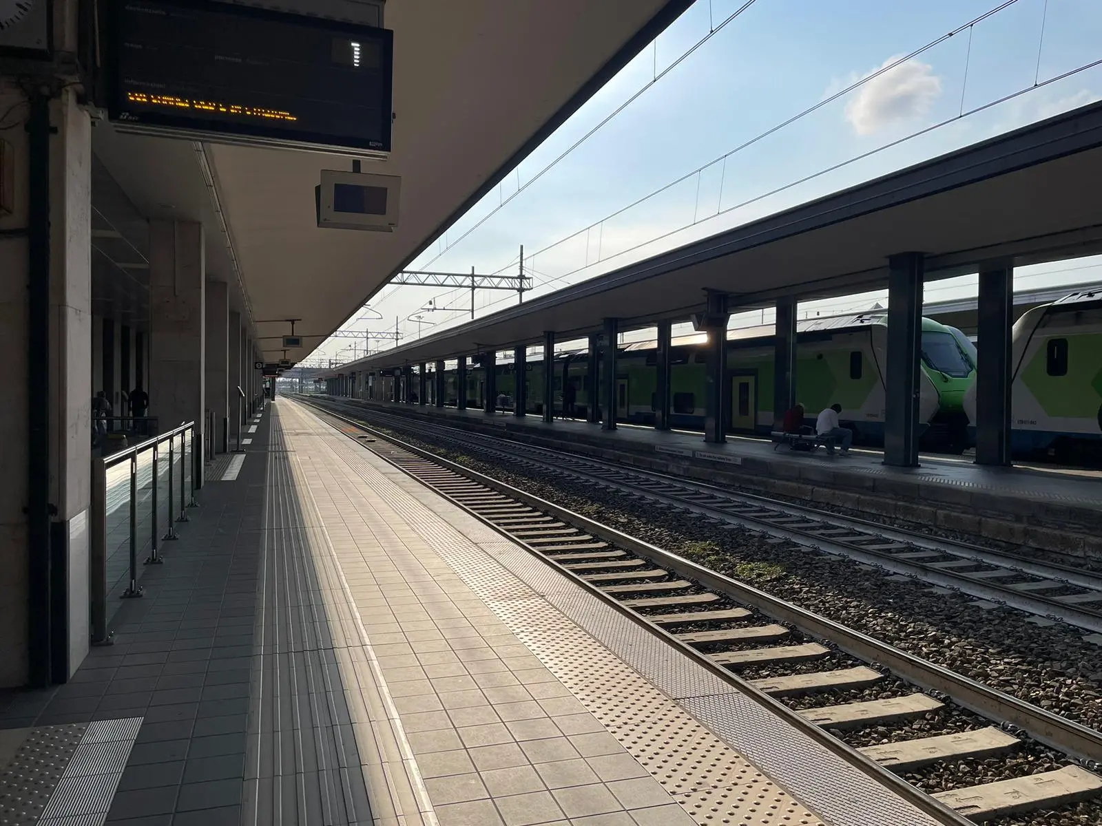Sciopero 3 ottobre, stazione deserta e treni cancellati